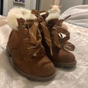 New Makalu Boots inner fur lined boots toddler girls size 7 (toddler size 7)